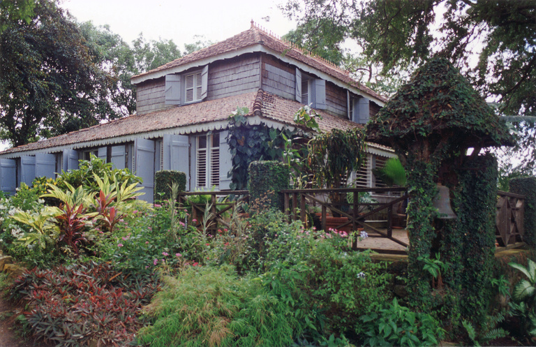 Carta - Reichen et Robert Associates - RRA_Rhum clement_habitation_Bernard Reichen.jpg